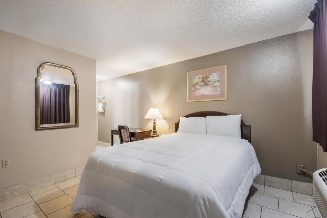 Americas Best Value Inn Woodward At 8Th St Ngoại thất bức ảnh
