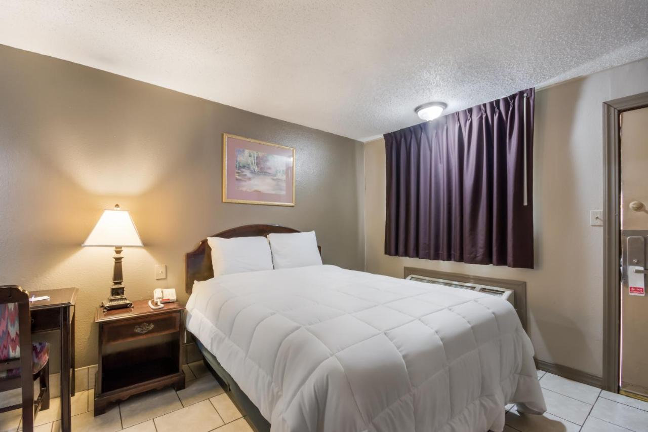 Americas Best Value Inn Woodward At 8Th St Ngoại thất bức ảnh