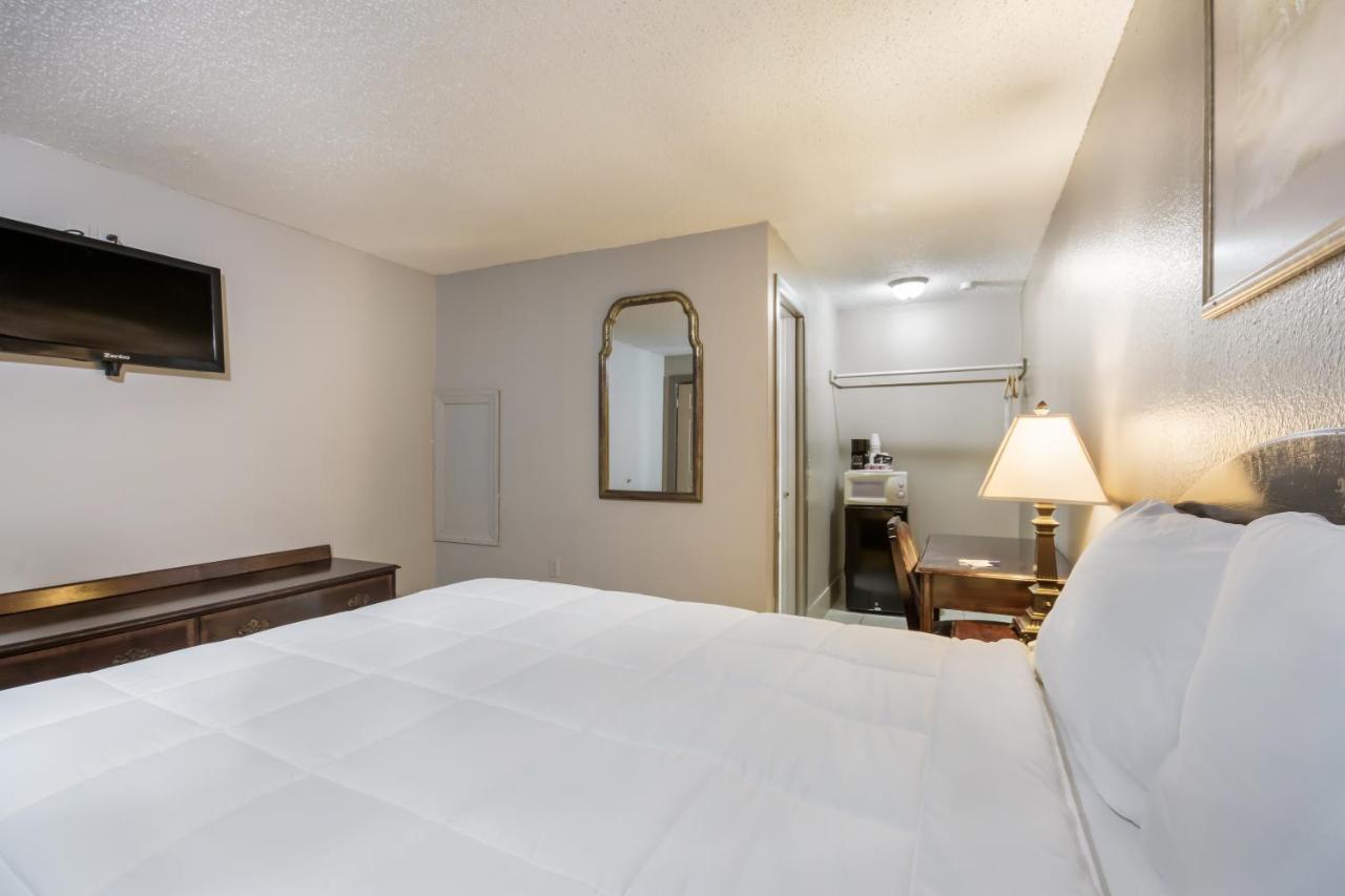 Americas Best Value Inn Woodward At 8Th St Ngoại thất bức ảnh