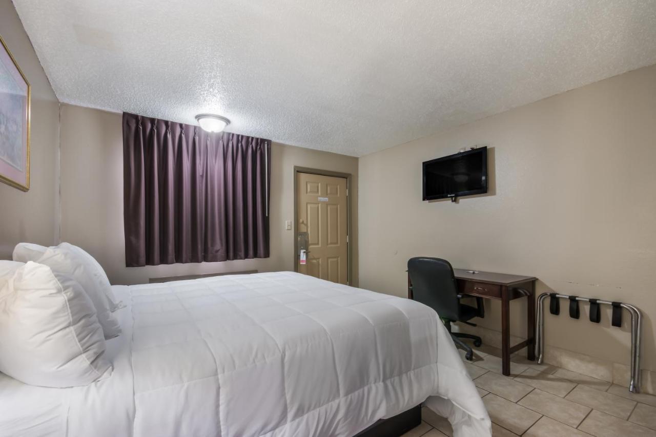 Americas Best Value Inn Woodward At 8Th St Ngoại thất bức ảnh