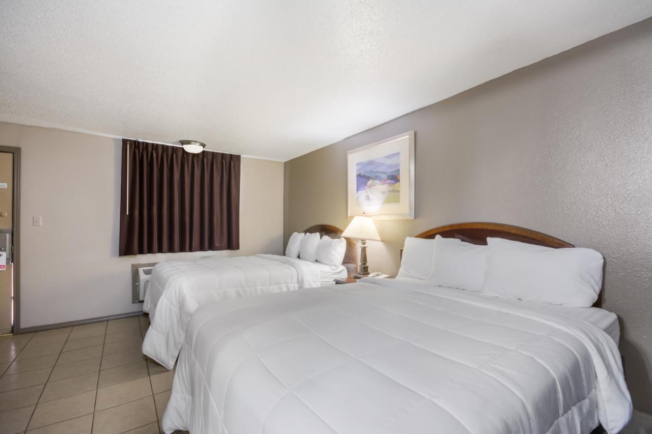 Americas Best Value Inn Woodward At 8Th St Ngoại thất bức ảnh
