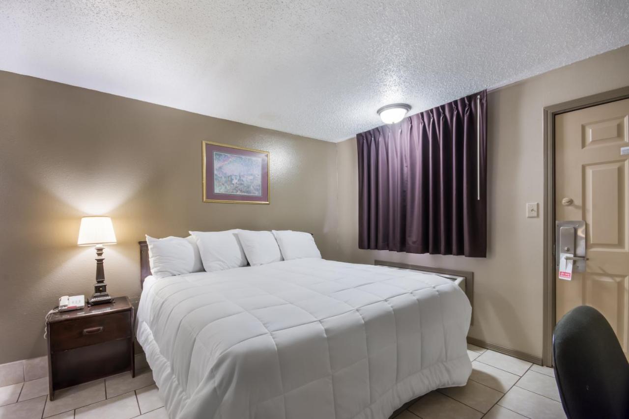 Americas Best Value Inn Woodward At 8Th St Ngoại thất bức ảnh