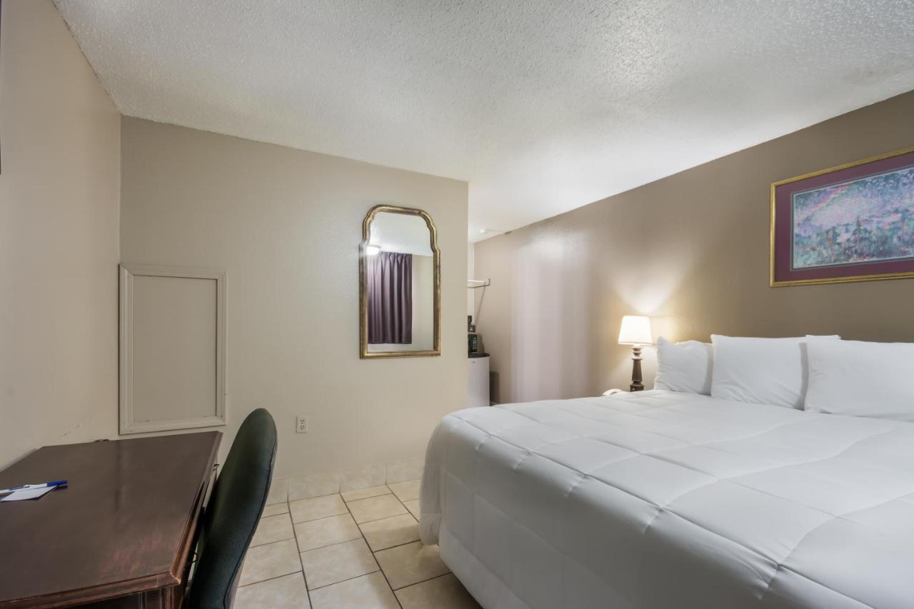 Americas Best Value Inn Woodward At 8Th St Ngoại thất bức ảnh