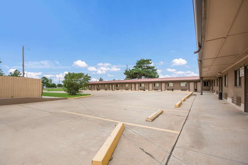 Americas Best Value Inn Woodward At 8Th St Ngoại thất bức ảnh