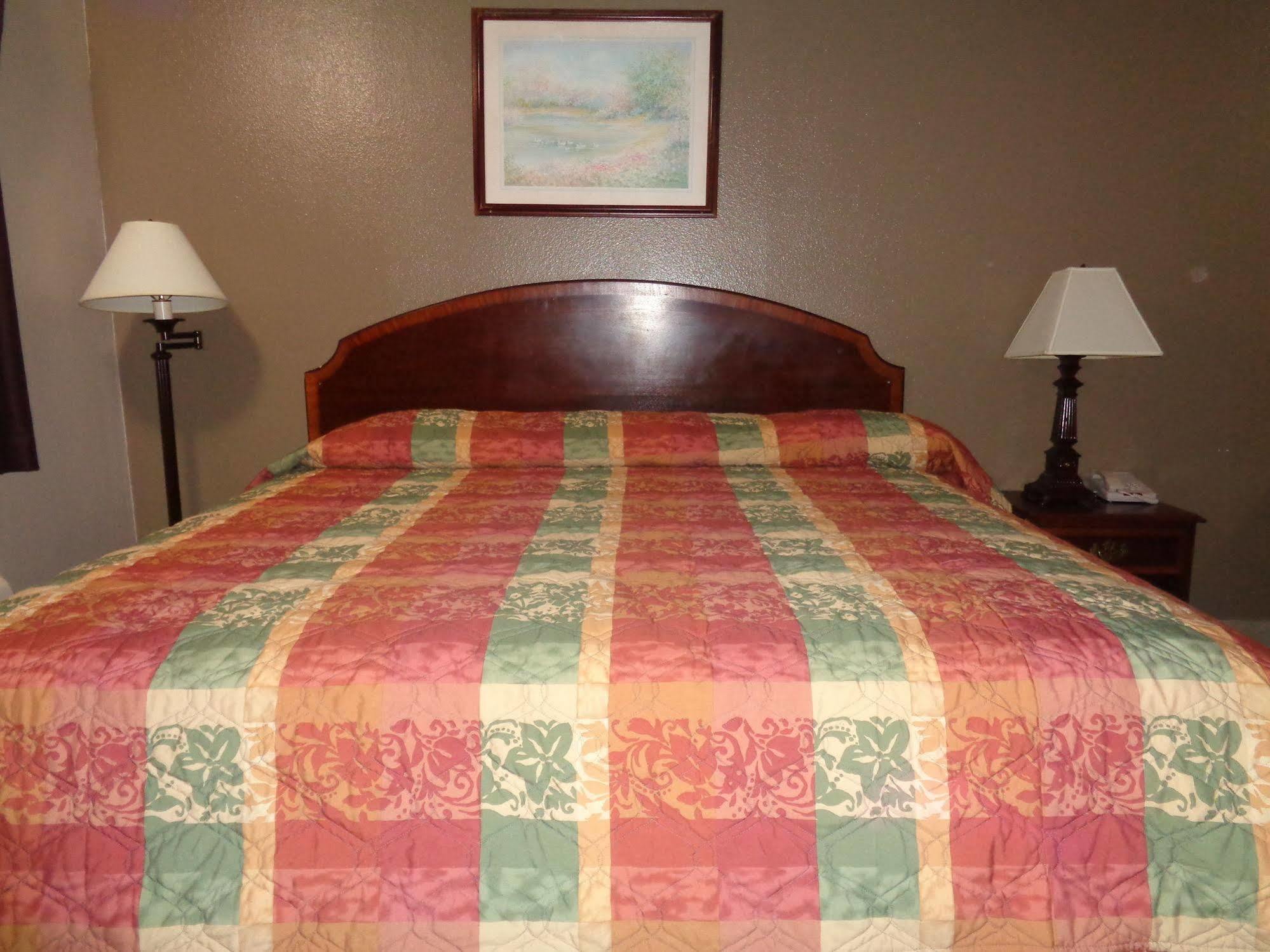 Americas Best Value Inn Woodward At 8Th St Ngoại thất bức ảnh
